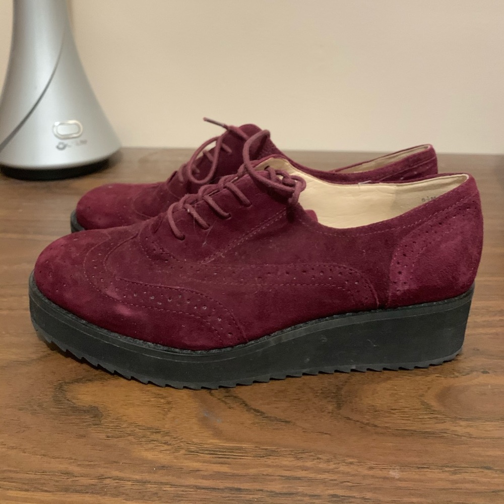 Nine West burgundy platform oxfords